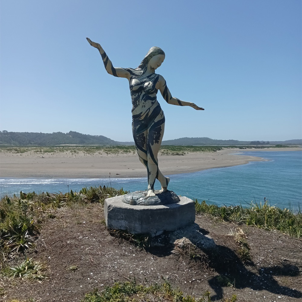 La Pincoya en Muelle de la Luz